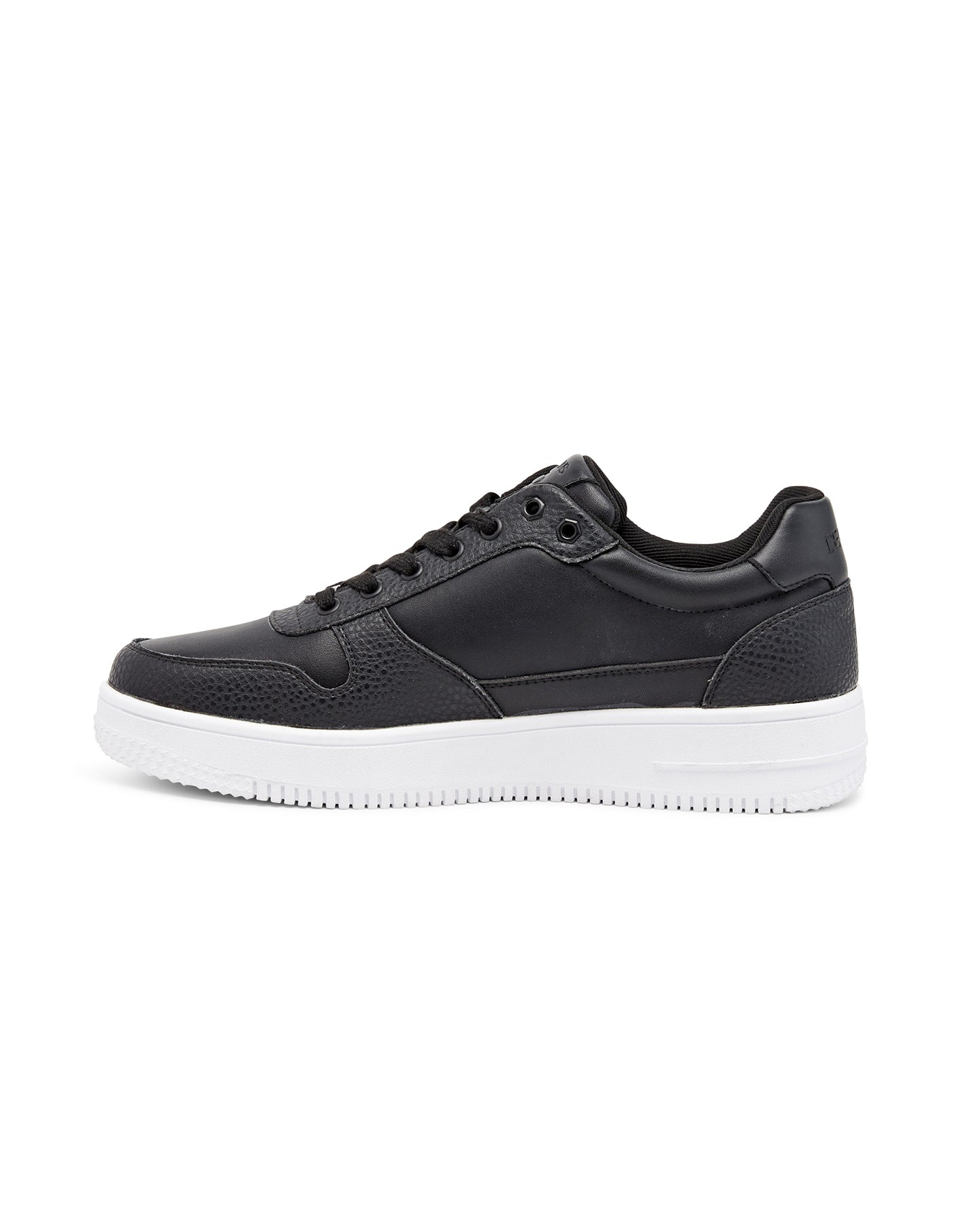 Maveric Black/White