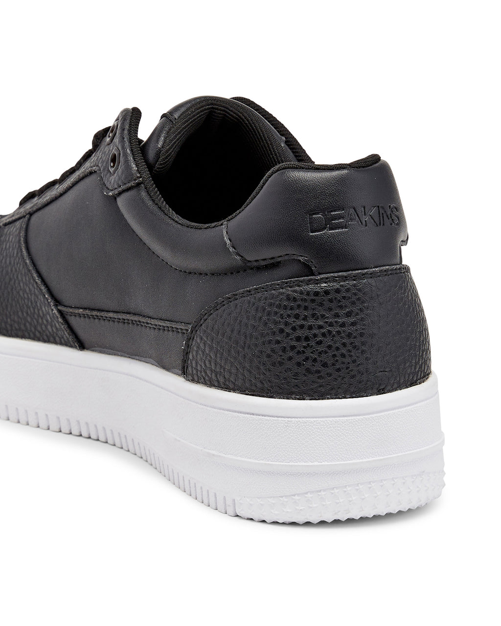 Maveric Black/White